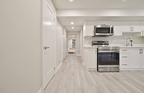 Hurontario Apartment | Upscale Space - 5 min from Square One