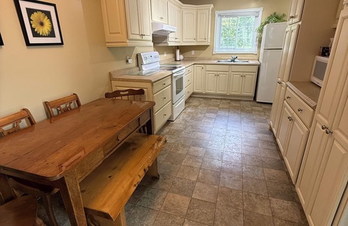 Baysville Cottage | Waterfront Cottage in Baysville
