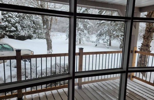 Baddow Cottage | Welcome to the Kozy Kave situated in Fenelon Falls