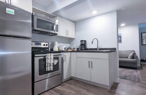 Stonebridge House | Über-clean, cozy, private suite - Stonebridge