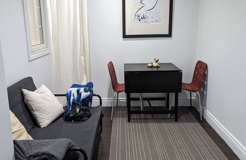 Etobicoke Apartment | 1 Bedroom, 1 Bathroom with kitchen Flat/apartment