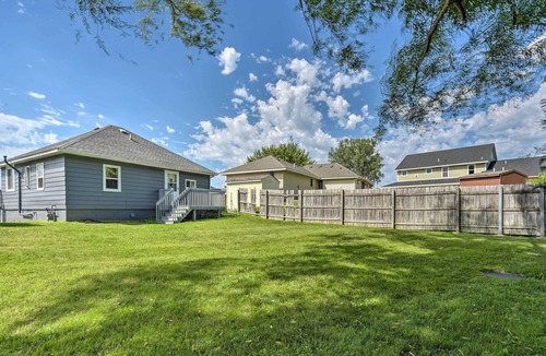 Lindstrom House | 1-Bedroom Beach House on Snowmobile Trail!