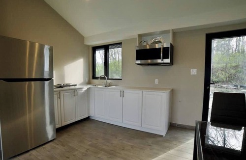 Harwood Cabin | 1 Bedroom Cottage #3: Willow Bay