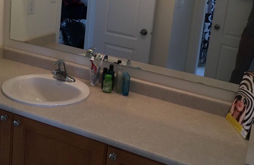 Meadowvale Village House | 1 Bedroom Option with Shared Main floor in Cozy House For Long Stay !