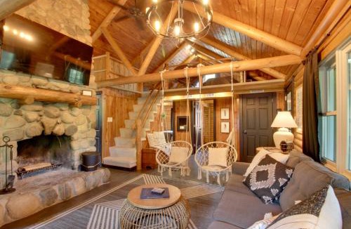 Breezy Point House | 1 Mi to Beach and Lake Breezy Point Cabin with Yard!
