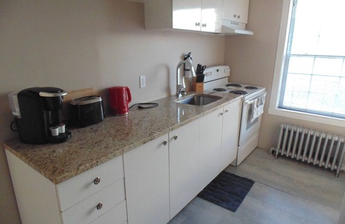 Plantagenet Apartment | #1 Studio apartment with WiFi, AC in lovely Lefaivre, Ontario