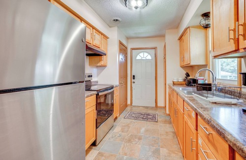 Brooklyn Center House | 10 Mi to Downtown: Group Getaway in Minneapolis