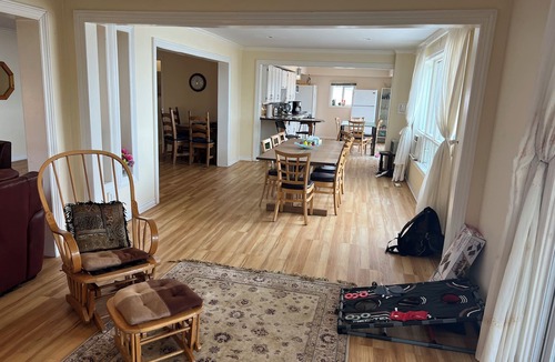 Carden Cottage | 100 ft lakefront cottage