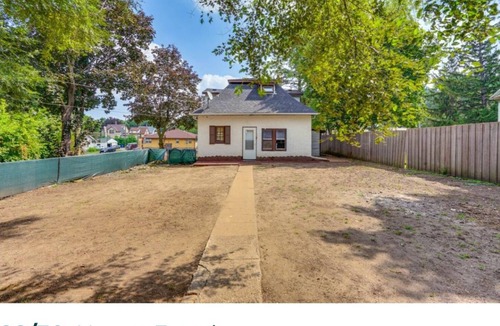 West Side House | 111 m² House ∙ 3 bedrooms ∙ 12 guests