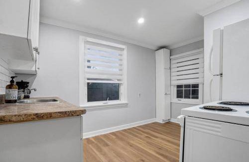 Peterborough Apartment | 150 m² Apartment ∙ 2 bedrooms ∙ 6 guests