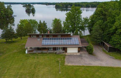 Leeds and the Thousand Islands House | 167 m² House ∙ 1 bedroom ∙ 8 guests