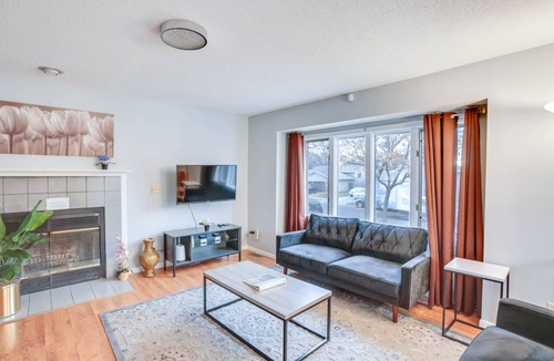 Northeast Minneapolis House | 185 m² House ∙ 4 bedrooms ∙ 8 guests