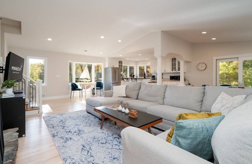 Mound House | 196 m² House ∙ 3 bedrooms ∙ 6 guests