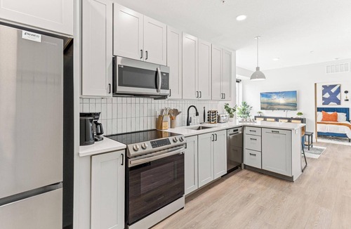 Kingfield Apartment | 1BD King Bed Getaway 10 min From Downtown