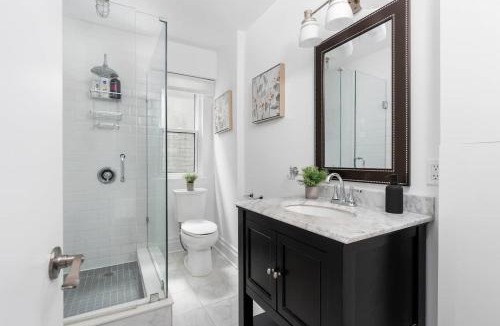 Brockton Village House | 1BR Apartment Near Queen West