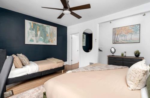 Brockton Village House | 1BR Apartment Near Queen West