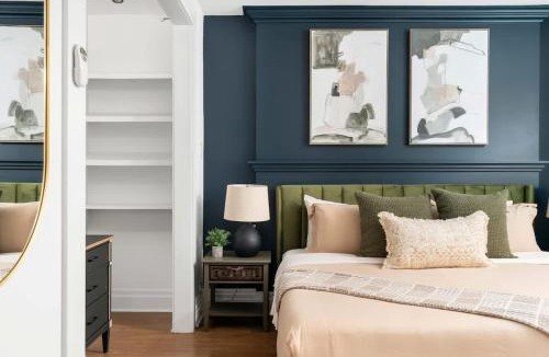 Brockton Village House | 1BR Apartment Near Queen West