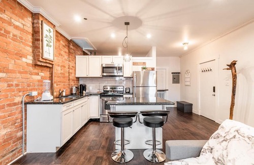 Central Hamilton Apartment | 1BR -Boutique Apartment- PRIME Location
