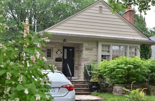 Sunnylea House | 2-BDRM Lovely Home - Sunnylea Prime -The Kingsway
