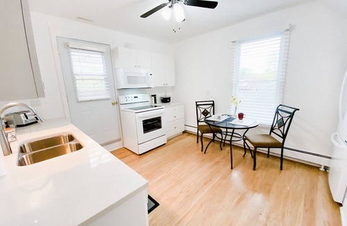 Sarnia Apartment | 2 BDRM + PATIO Downtown Sarnia Executive Suite