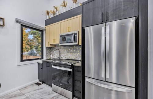 Penetanguishene Apartment | 2 Bdrm Waterfront Retreat - Huge Beach!