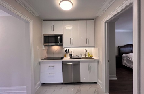 Richmond Hill House | 2 Bedroom 1 Parking Ground Floor Unit