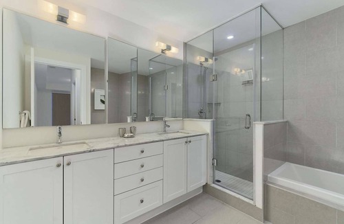 Old Mill Apartment | 2 Bedroom/2 Bathroom Deluxe Suite