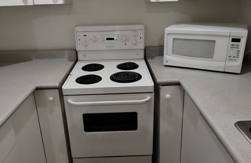 Durham Region Apartment | 2 BEDROOM APARTMENT, bright and peacefull for a pleasant stay.