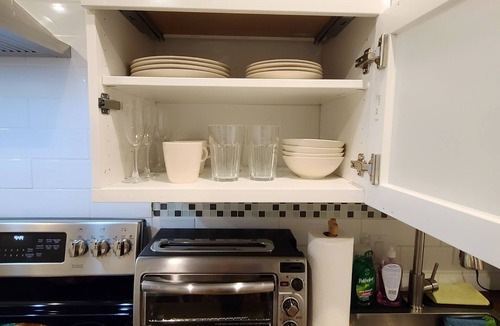 Erin Mills Apartment | 2-Bedroom Apartment near UTM & Pearson Airport