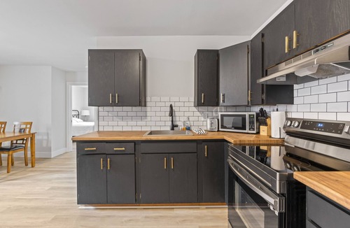 Exeter Apartment | 2 Bedroom Apartment In Exeter - Bo's BNBs Unit 3