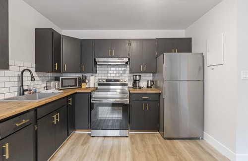 Exeter Apartment | 2 Bedroom Apartment In Exeter - Bo's BNBs Unit 3