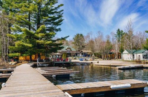 Seguin House | 2 Bedroom Beach Side Cottage On Muskoka Shores