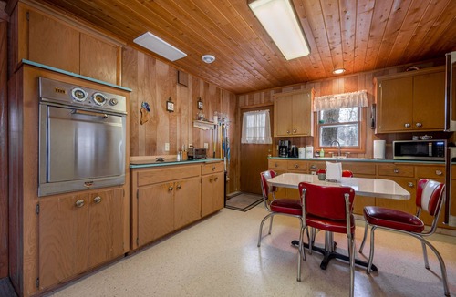 Cohasset Cabin | 2 bedroom cabin near Sugar Lake 15 minutes from Grand Rapids. Very private