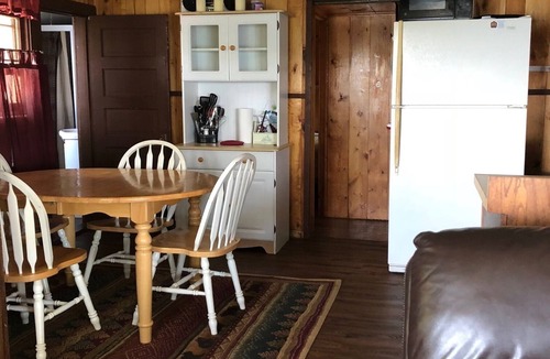 Hackensack Cabin | 2-Bedroom Cabin w/Dock on Pristine Fishing Lake – Perfect Summer Getaway! n