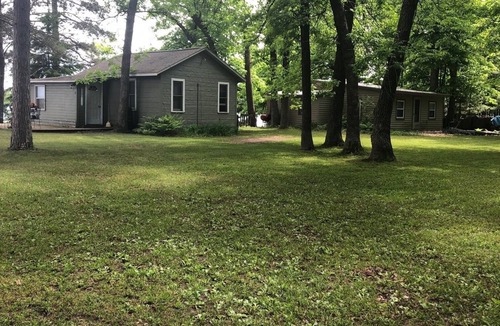 Hackensack Cabin | 2-Bedroom Cabin w/Dock on Pristine Fishing Lake – Perfect Summer Getaway! n