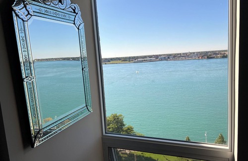 Corunna Condo | 2-Bedroom Condo with WiFi, AC with Million Dollar View of the St.Clair River