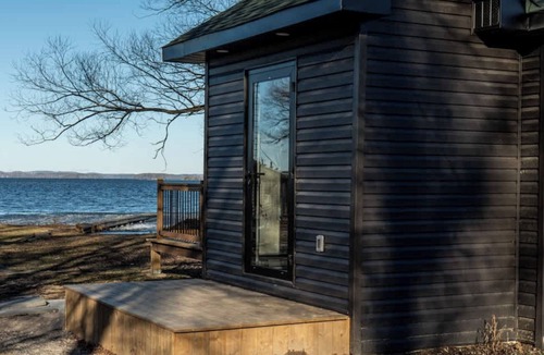 Harwood Cabin | 2 Bedroom Cottage #1: Willow Bay