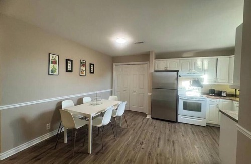 Cornwall Apartment | 2 Bedroom Downtown and near Waterfront