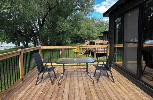 Harwood House | 2-bedroom Lake Front Cottage in Harwood, ON #1