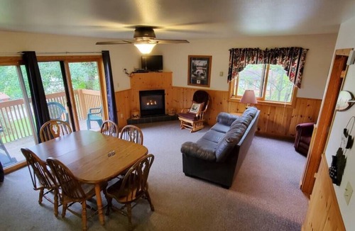 Ray Villa | 2 Bedroom Loon Villa in Voyageurs National Park