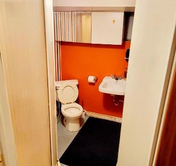 Malton Apartment | 2-Bedroom private basement, Mins frm Airpt & transit