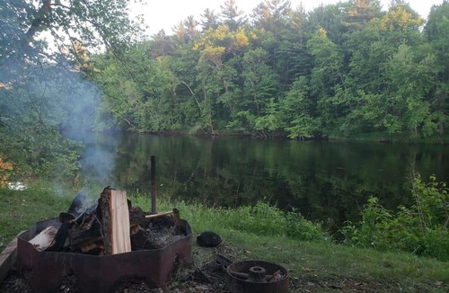 Pine City House | 2 bedroom-Riverfront-Fireplace - Pet ok