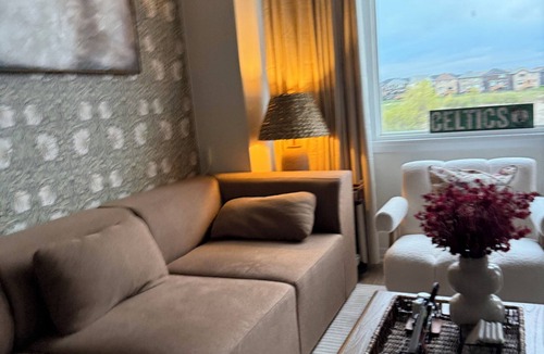 Cambridge House | 2 Bedroom with Private Bath | Free Parking