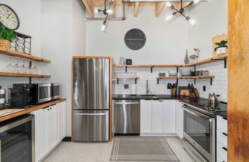 Canal Park Condo | 2 BR 2 BA in Canal Park Close to everything!