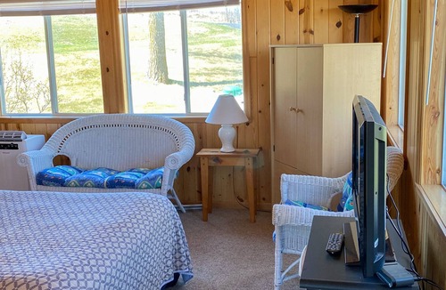 Audubon Cabin | 2 Cabin Waterfront Property on Big Cormorant Lake