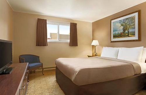 Kenora Hotel | 2-Star Hotel ∙ Travelodge by Wyndham Kenora