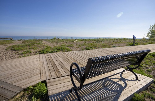 Cobourg House | 2 story, 2 bdrm, Cute and Small Loft, Mins to Beach and Lake