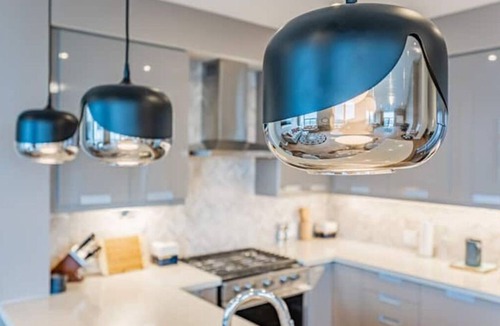Hurontario Apartment | 2000sqf Penthouse close to Toronto Pearson Airportn