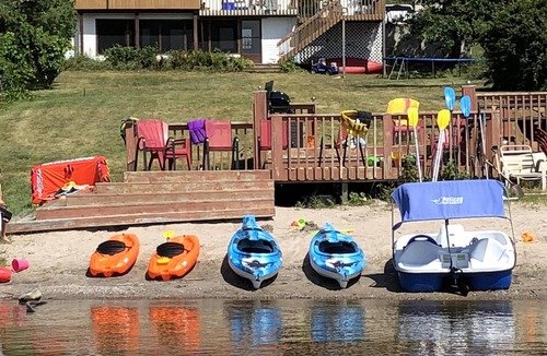 Keewatin Cabin | 2026 calendar now open! Beachfront - Lake of the Woods Kenora w/boat launch!
