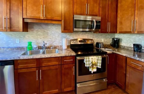 North End Apartment | 207 Charming Space - Downtown Halifax
